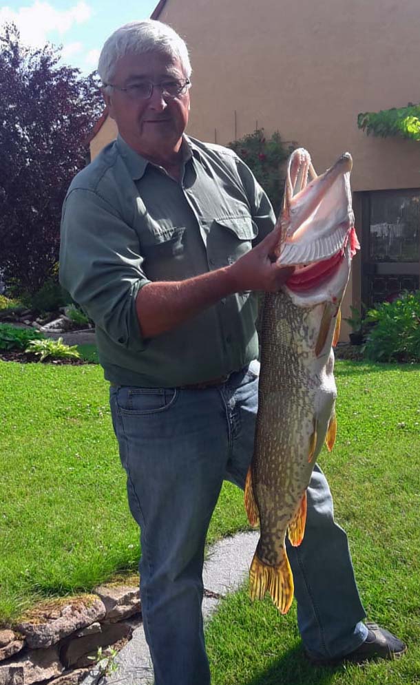 Ernst Hofmann Hecht 100 cm 14 Pfund Großer Brombachsee